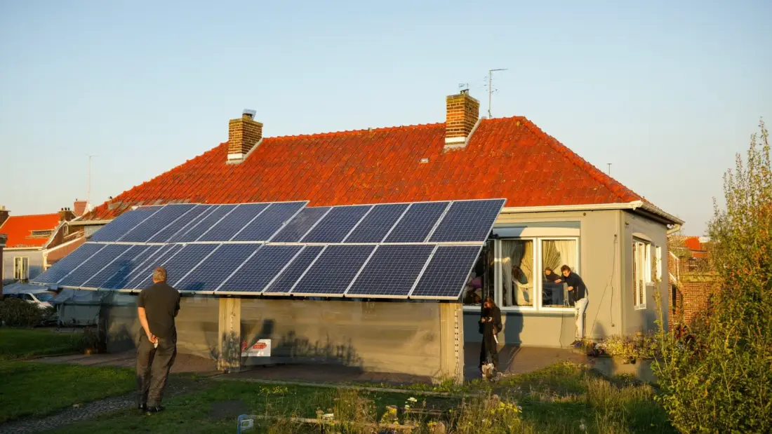 Noodstroom als omvormer uitvalt zonnepanelen: gids